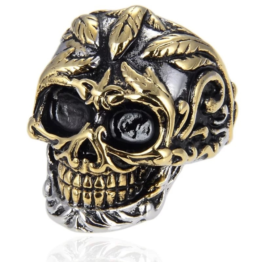 Skull ring